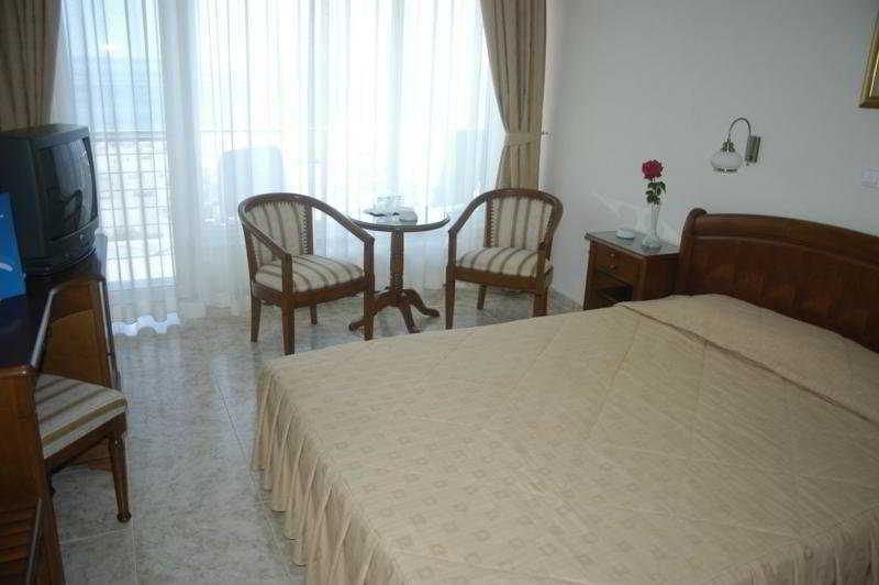 Hotel Comandor Mamaia Exterior foto